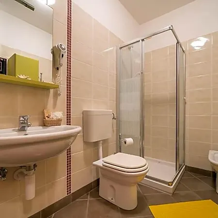 Ξενοδοχείο Spacious On 2 Levels With Balcony Μπιμπιόνε
